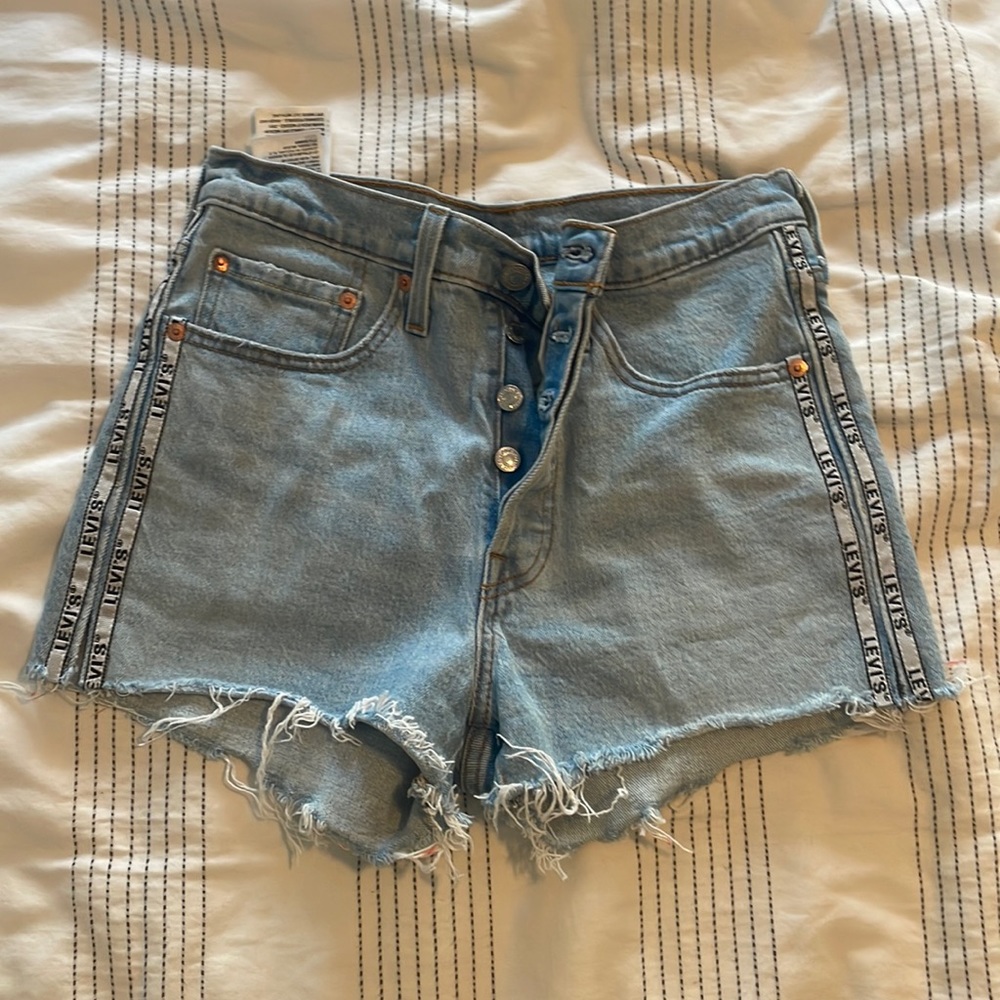 Levi’s shorts